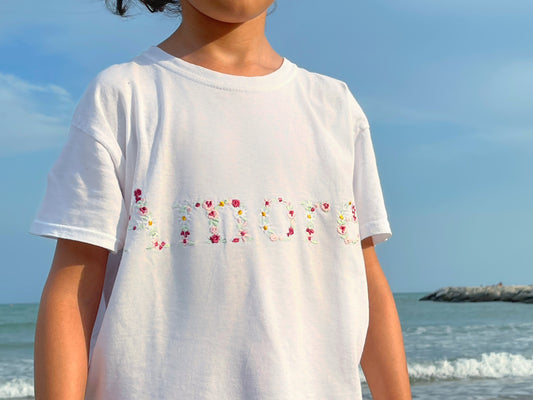 T-shirt AMORE a Fiori Rosa