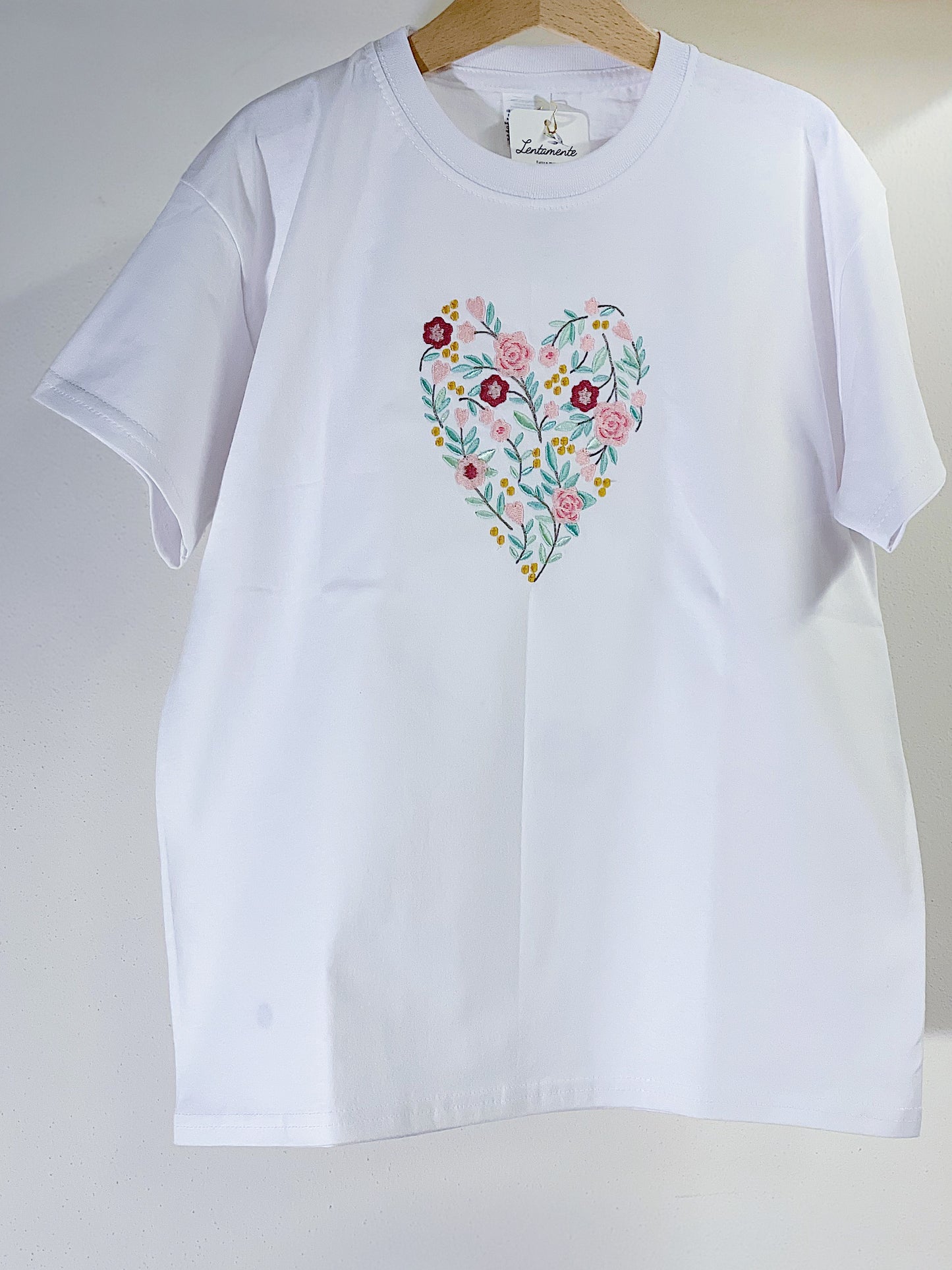 T-shirt Cuore a Fiori Rosa